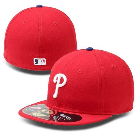 gorras de beisbol cerradas.